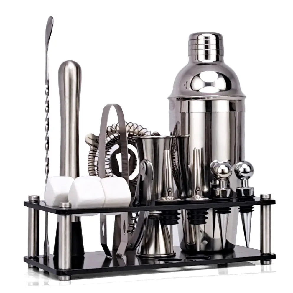Stainless steel cocktail shaker set with strainer – Style A