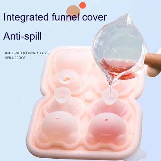 Bear-shaped silicone ice cube tray