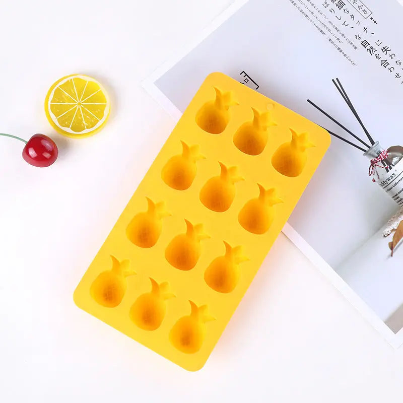 Tropical shapes silicone ice tray – Yellow