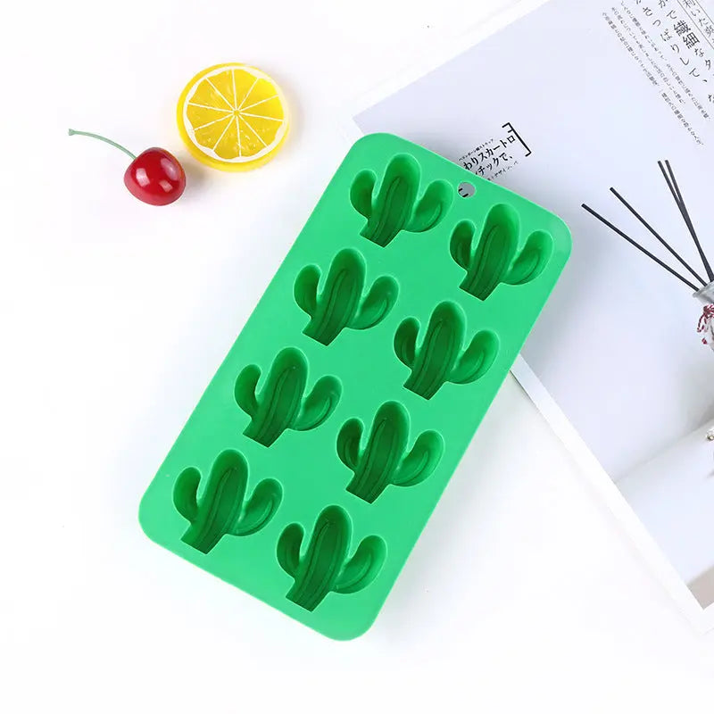 Tropical shapes silicone ice tray – Green